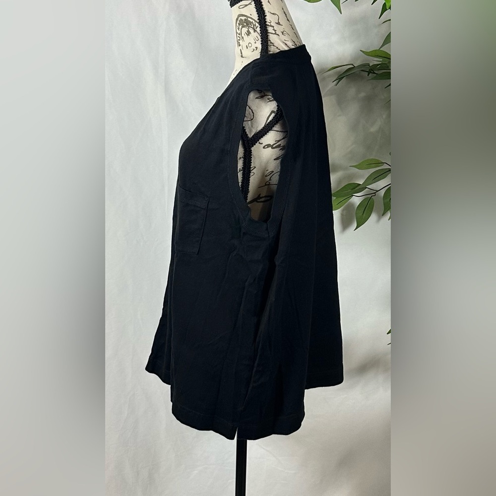 Old Navy Black Sleeveless Fitted Tank Top - Picture 7 of 10